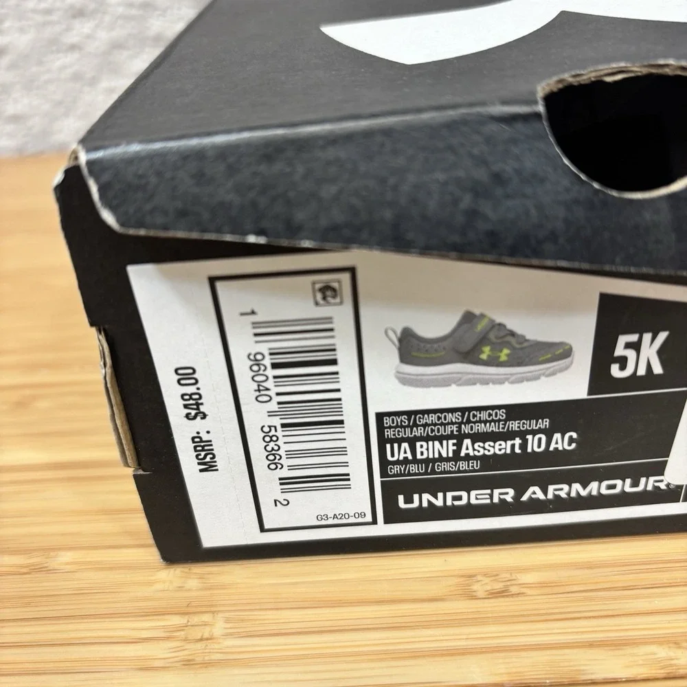 Under Armour brand new